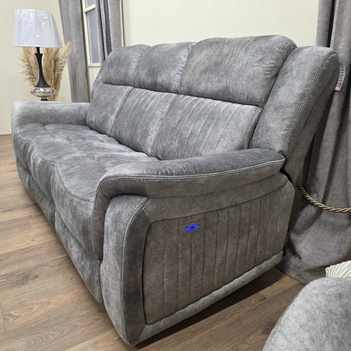 The Washington Electric 3+2+1 Recliner Sofa Set